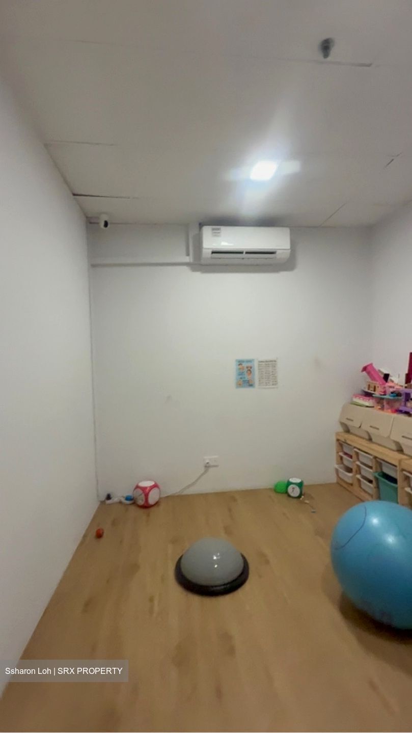 Parkway Centre (D15), Office #612734941